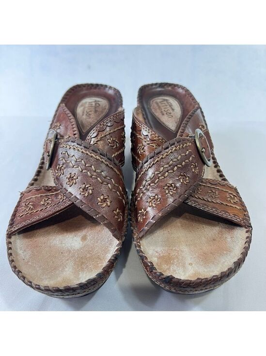 Clarks Shoes - Clarks Artisan Brown Leather Wedge Sandals Sz 6 1/2 M Criss-Cross Straps Buckle